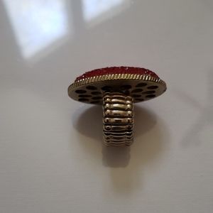 Stretchable cocktail ring.